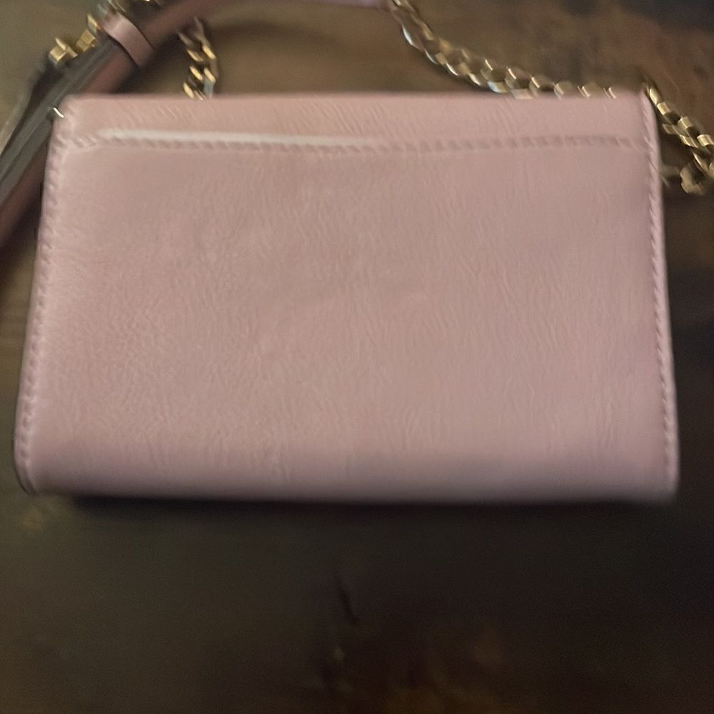 Rare-Michael Kors  leather Crossbody Wallet on Chain in  Pink/ excellent - Picture 5 of 5